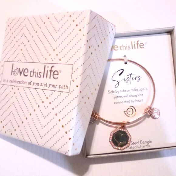 Love This Life Sisters Bangle Charm Bracelet NIB - Picture 4 of 4